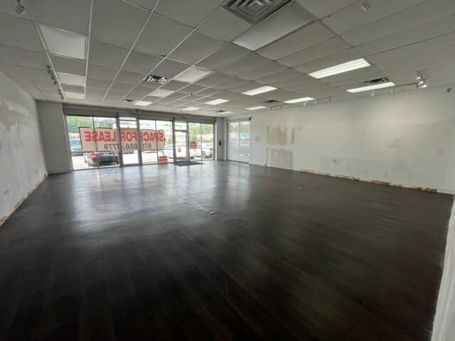 4894 Jonesboro Rd, Forest Park, GA à louer - Photo intérieure - Image 2 de 12