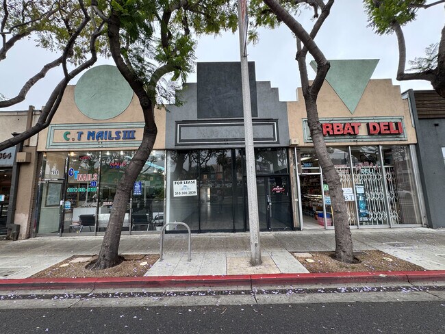 Plus de détails pour 7868 Santa Monica Blvd, West Hollywood, CA - Commerce de détail à louer