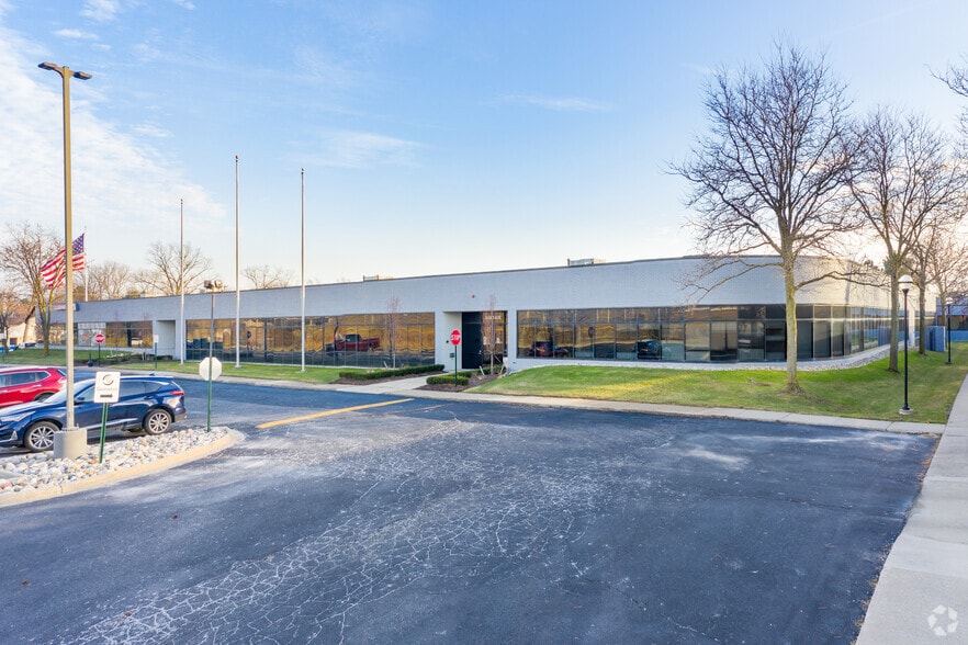 50 Kirts Blvd, Troy, MI à louer - Photo principale - Image 1 de 19