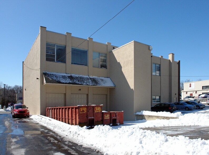 257 E Lancaster Ave, Wynnewood, PA à louer - Photo du bâtiment - Image 2 de 28