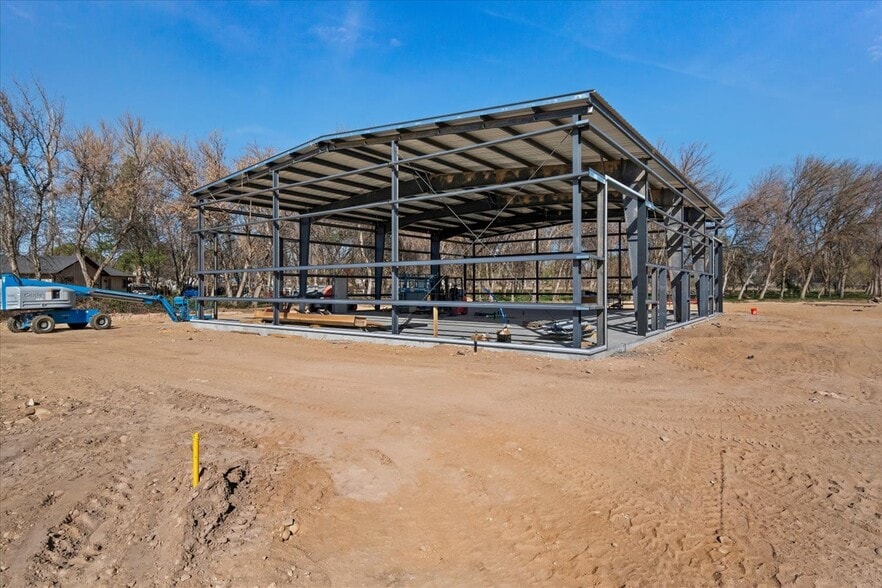 80 N Happy Valley Rd, Nampa, ID for sale - Building Photo - Image 2 of 8