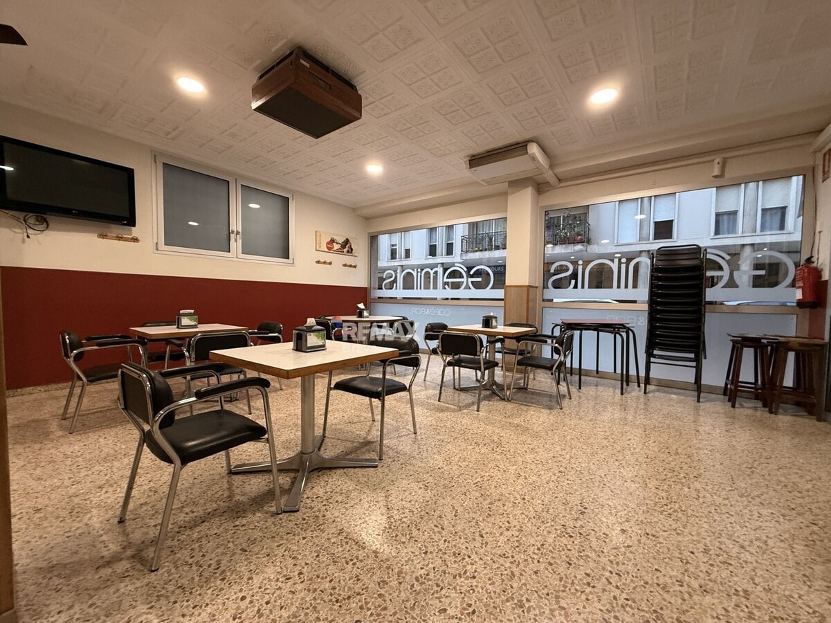 La Bisbal d'Empordà, GER - - - Interior Photo - Image 1 of 18