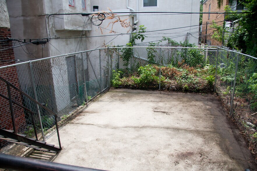 6006 Chestnut St, Philadelphia, PA à vendre - Photo du bâtiment - Image 2 de 10