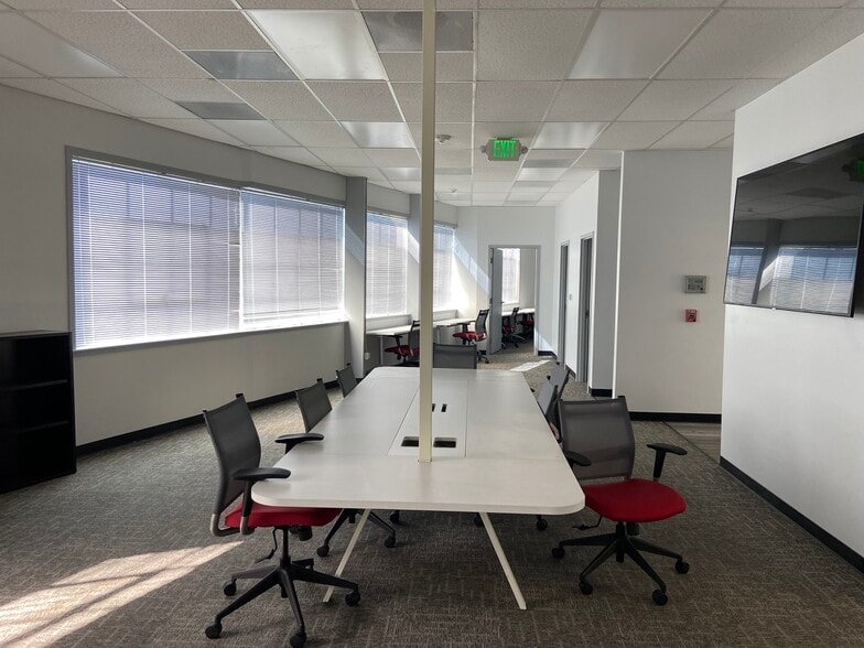 5701-5703 Hollis St, Emeryville, CA à louer - Photo intérieure - Image 2 de 3