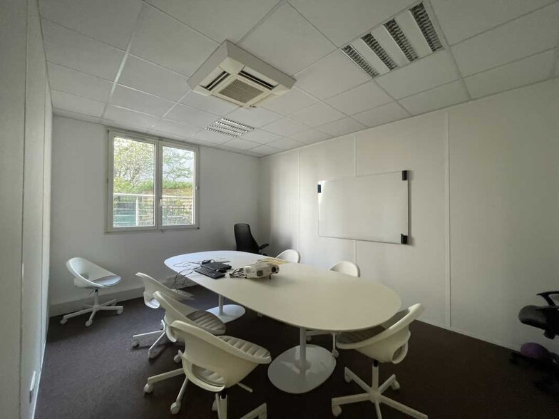 Bureau dans Montrouge à louer - Photo intérieure - Image 3 de 7