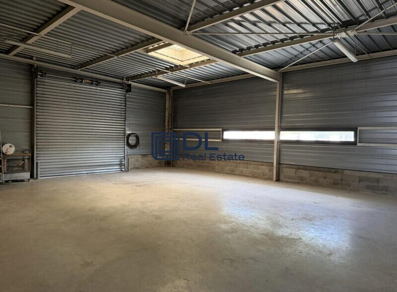 Industrial in Alfortville for lease - Interior Photo - Image 2 of 7