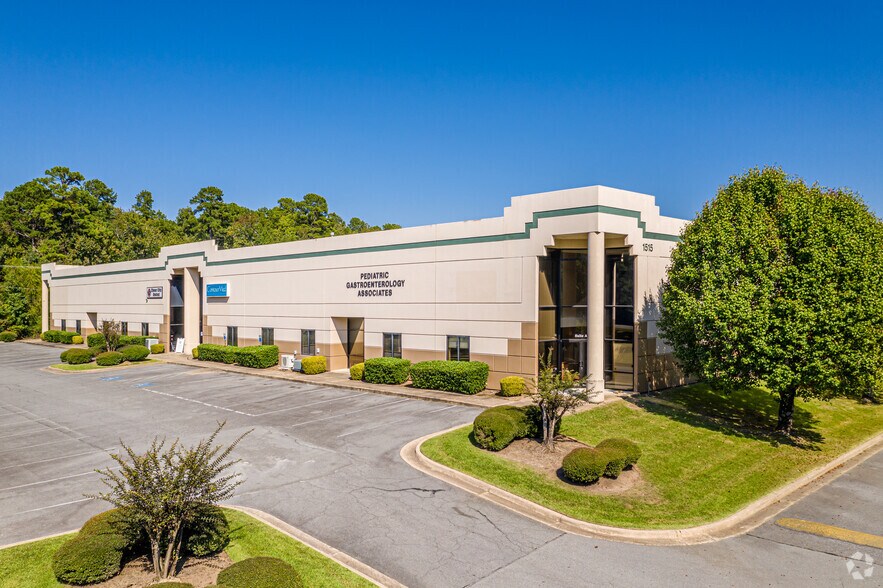 1515 S Bowman Rd, Little Rock, AR à louer - Photo du bâtiment - Image 3 de 7