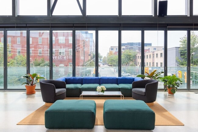 Plus de détails pour 1100-1104 King St W, Toronto, ON - Coworking à louer