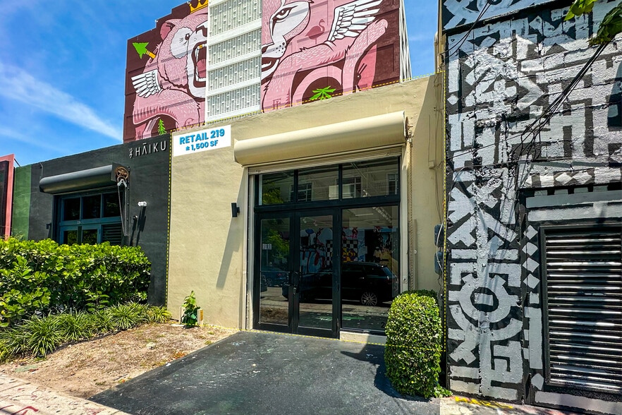 2300 NW 2nd Ave, Miami, FL for lease - Building Photo - Image 2 of 4