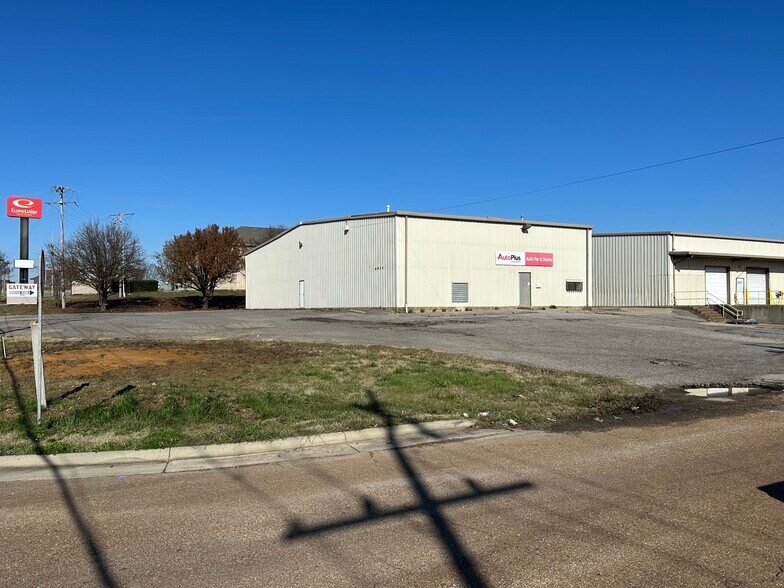 6934 Interstate Blvd, Horn Lake, MS à louer - Photo du bâtiment - Image 3 de 6