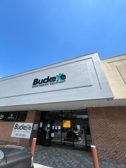 721 Highway 321 N, Lenoir City, TN à louer - Photo du bâtiment - Image 3 de 17