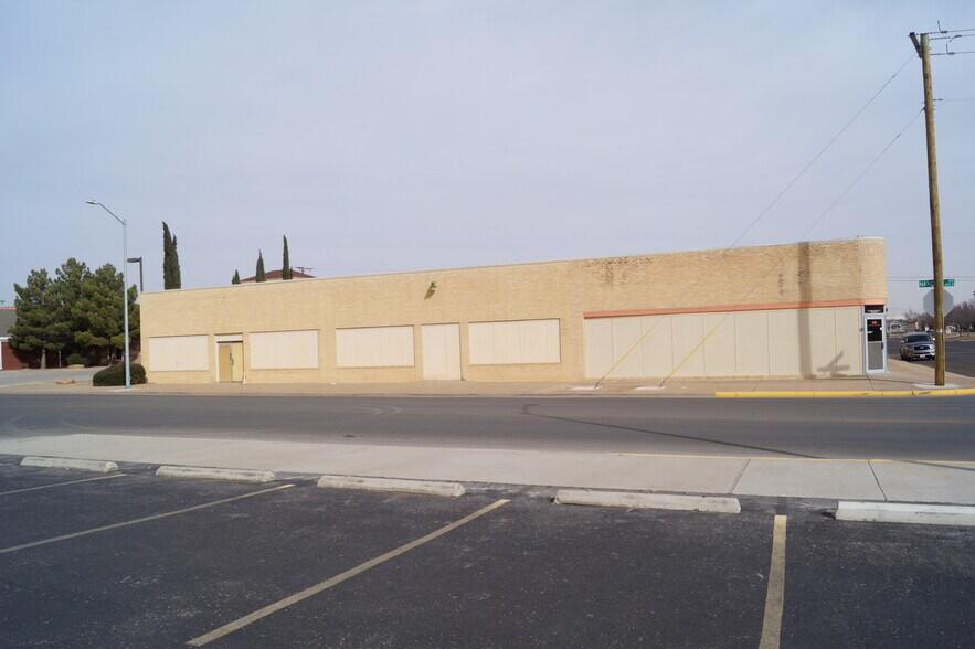 400 N Hancock Ave, Odessa, TX à louer - Photo du bâtiment - Image 2 de 3