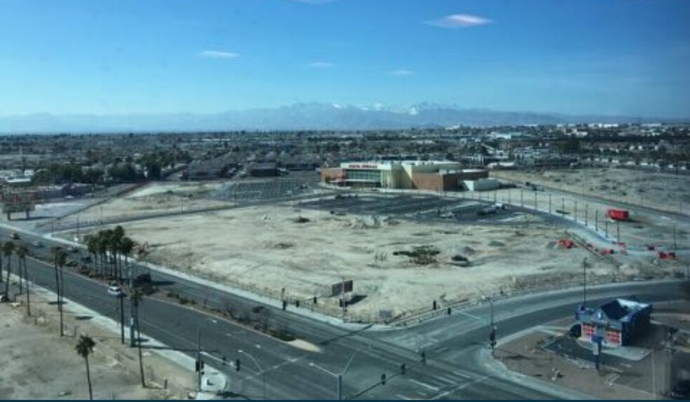 2195 Las Vegas Blvd N, N Las Vegas, NV for sale - Building Photo - Image 1 of 1