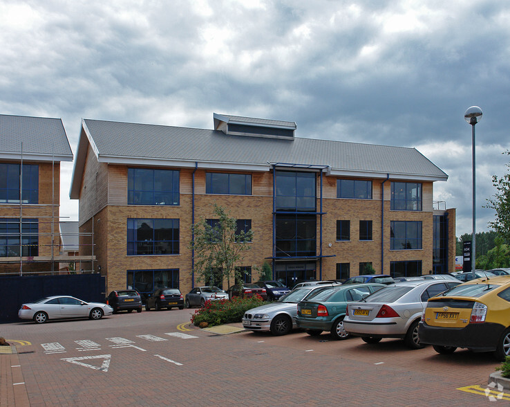 Opal Dr, Milton Keynes for lease - Building Photo - Image 2 of 10