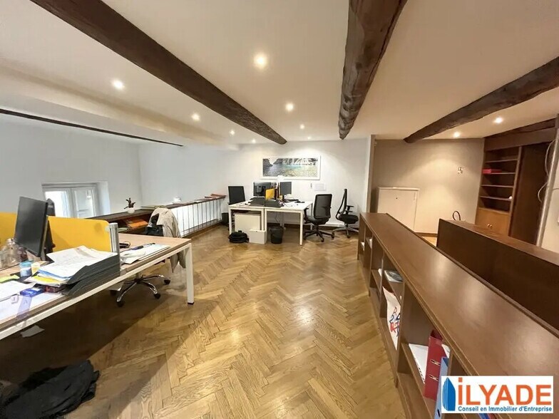 8 Rue Euthymenes, Marseille for lease - Building Photo - Image 3 of 10