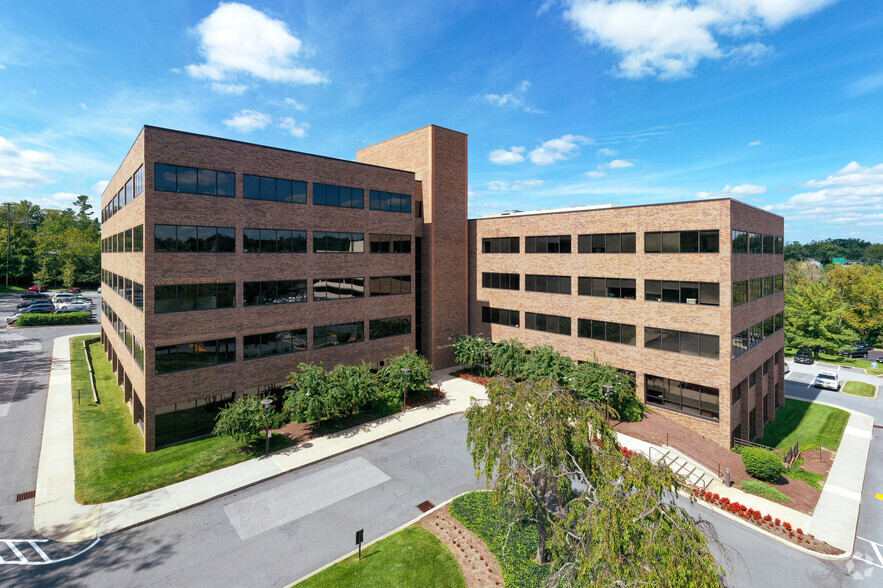 1122 Kenilworth Dr, Towson, MD for lease - Building Photo - Image 1 of 10