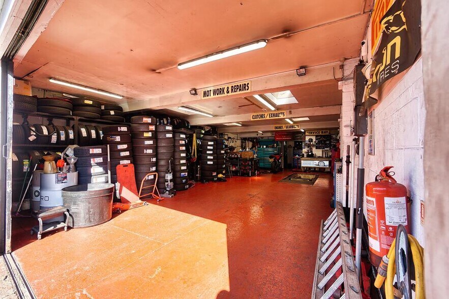 21A Campbell Rd, Brighton à louer - Photo du bâtiment - Image 3 de 10