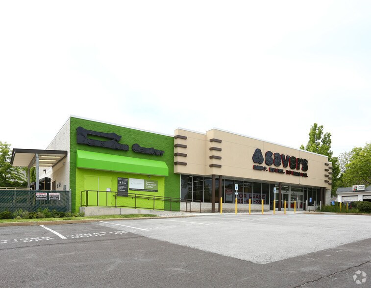 300 N York Rd, Willow Grove, PA à louer - Photo du bâtiment - Image 3 de 16