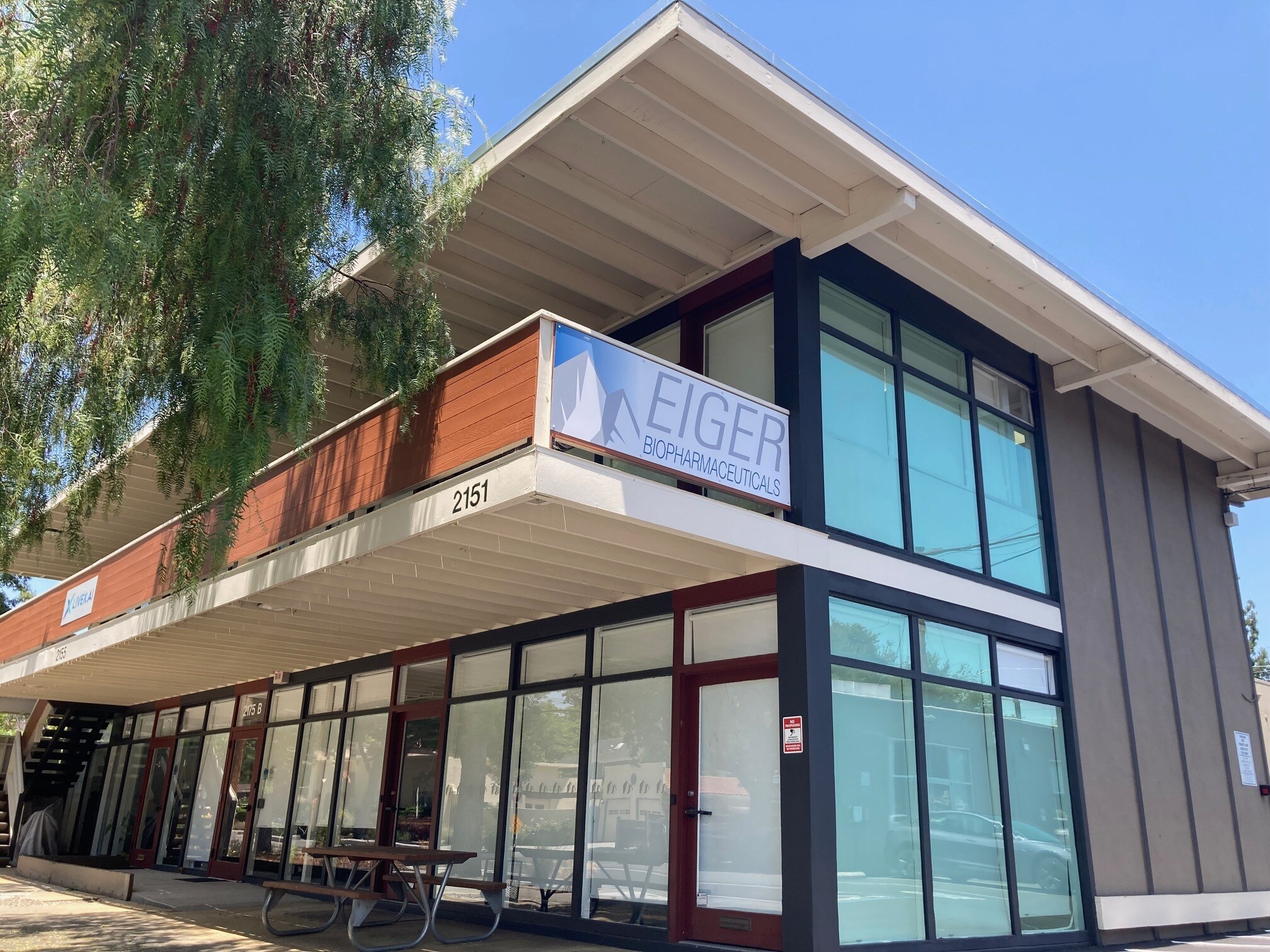 2151-2185 Park Blvd, Palo Alto, CA à vendre Photo du bâtiment- Image 1 de 1