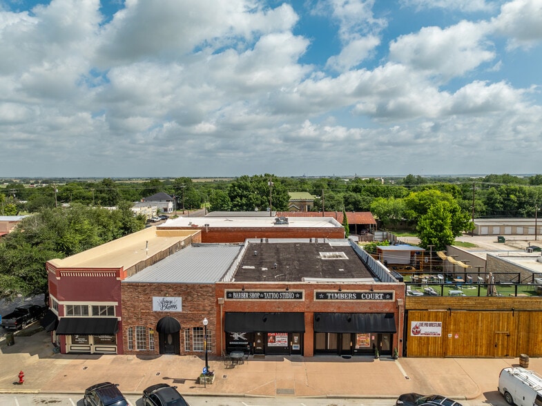 105 E Franklin St, Hillsboro, TX for lease - Building Photo - Image 3 of 24