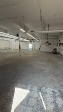 212-218 Front St, Hempstead, NY for lease Interior Photo- Image 2 of 7