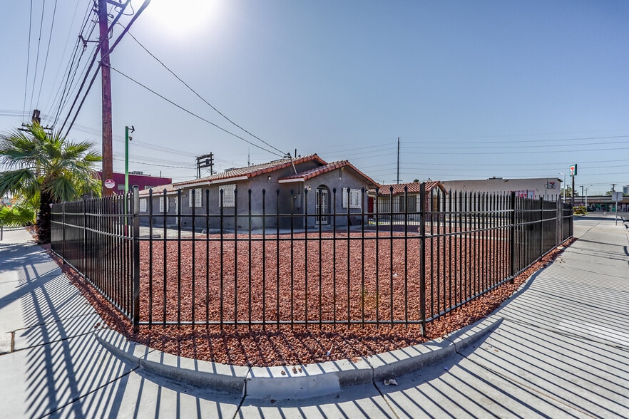703 S 10th St, Las Vegas, NV for sale - Building Photo - Image 1 of 51
