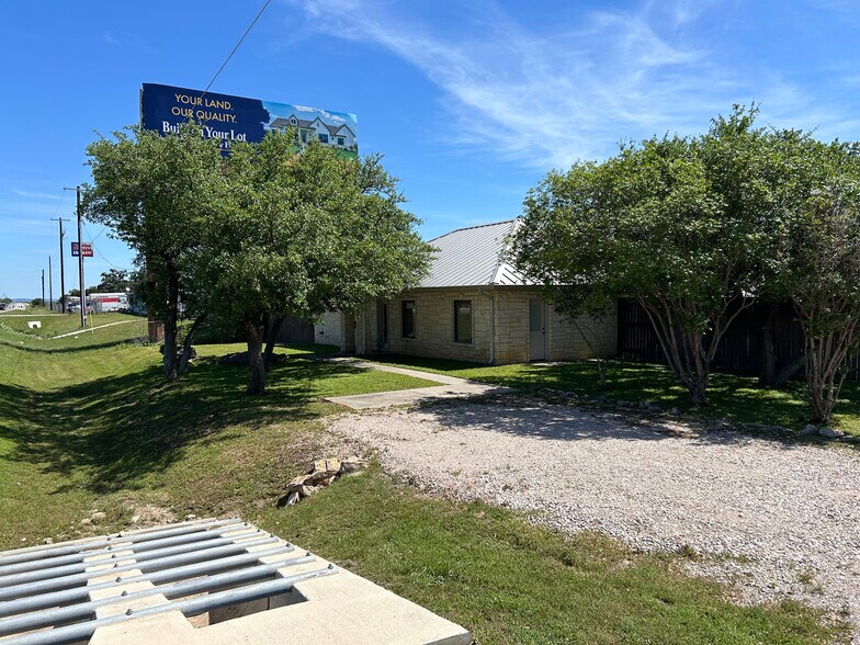 3001 Hwy 281 S, Marble Falls, TX à louer - Photo du bâtiment - Image 3 de 16