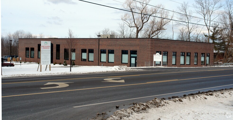2432 N Triphammer Rd, Ithaca, NY à vendre - Photo du bâtiment - Image 2 de 16