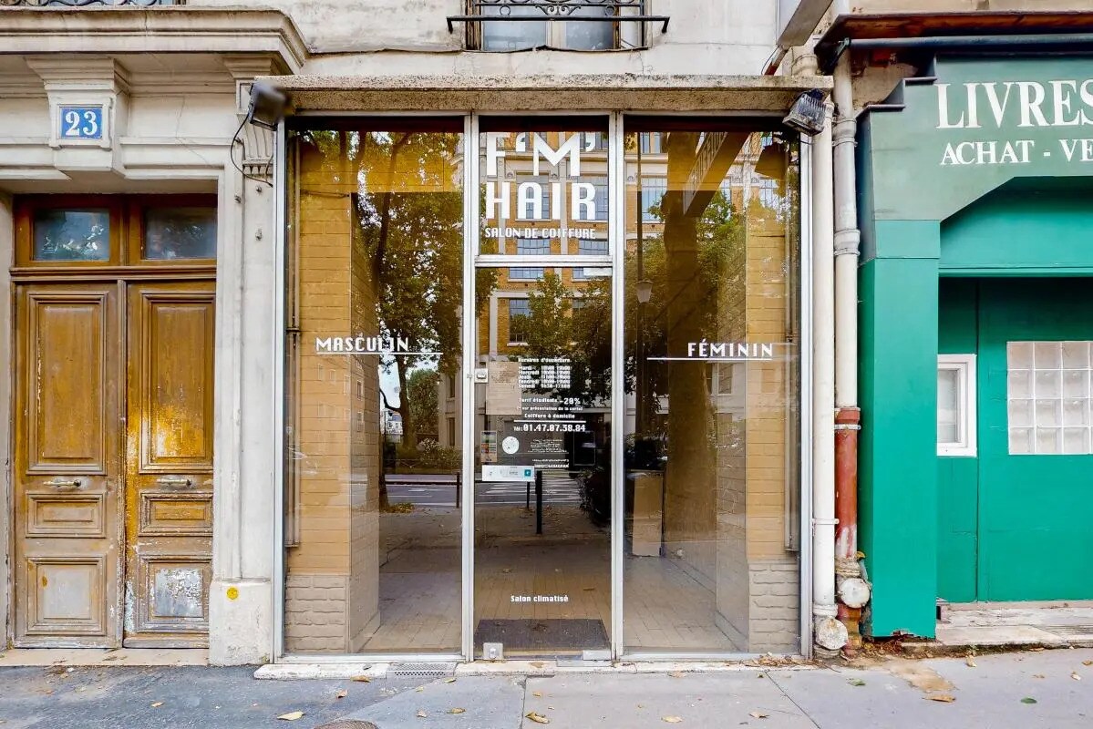 Retail in Paris for lease Building Photo- Image 1 of 6