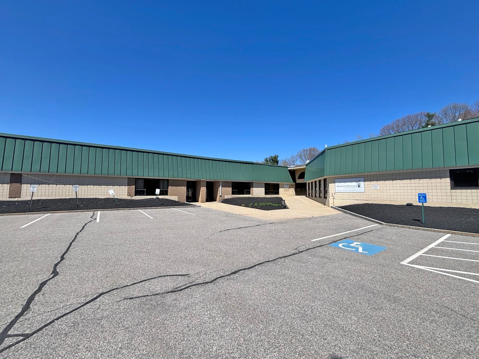 124 Heritage Ave, Portsmouth, NH for lease Primary Photo- Image 1 of 4