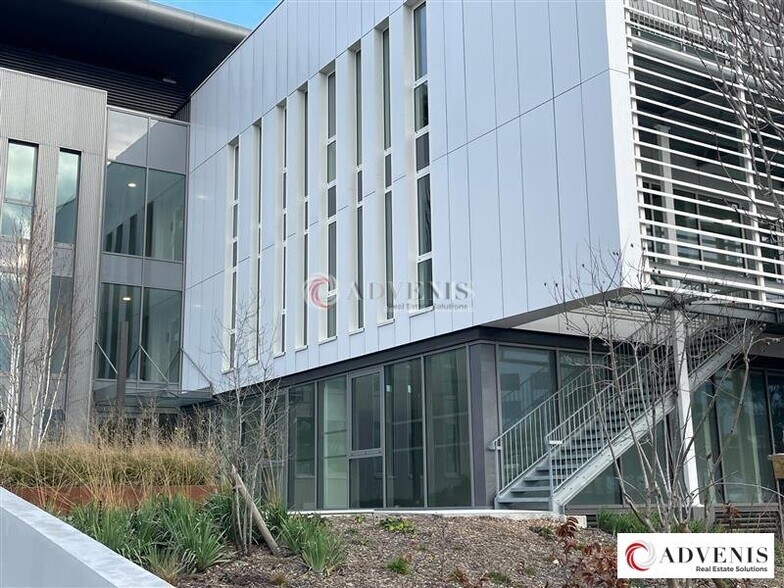 Office in Mérignac for lease - Building Photo - Image 2 of 12