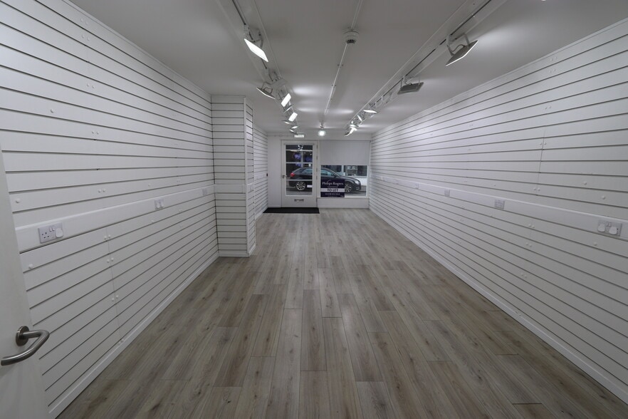 19-23 Queen St, Bude for lease - Interior Photo - Image 3 of 9