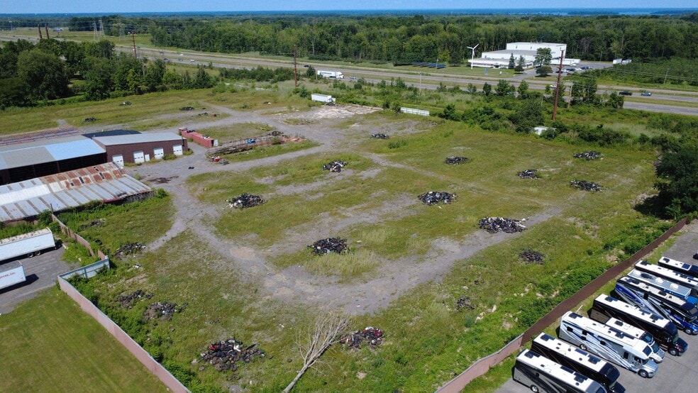 8574 Brewerton Rd, Cicero, NY for lease - Building Photo - Image 3 of 18