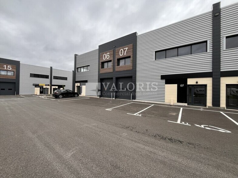 Flex dans Brignoles à louer - Photo du bâtiment - Image 1 de 12