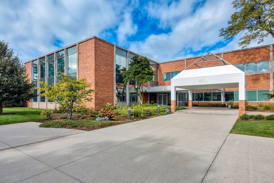 800 Jorie Blvd, Oak Brook, IL for lease - Primary Photo - Image 1 of 6