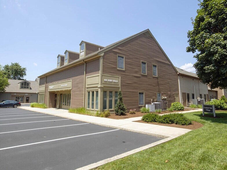 600 Eden Rd, Lancaster, PA à louer - Photo du bâtiment - Image 2 de 7