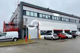 Office in Meyzieu for lease Building Photo- Image 1 of 7