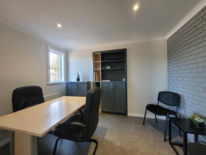 22 Bog Rd, Falkirk for sale - Building Photo - Image 2 of 10