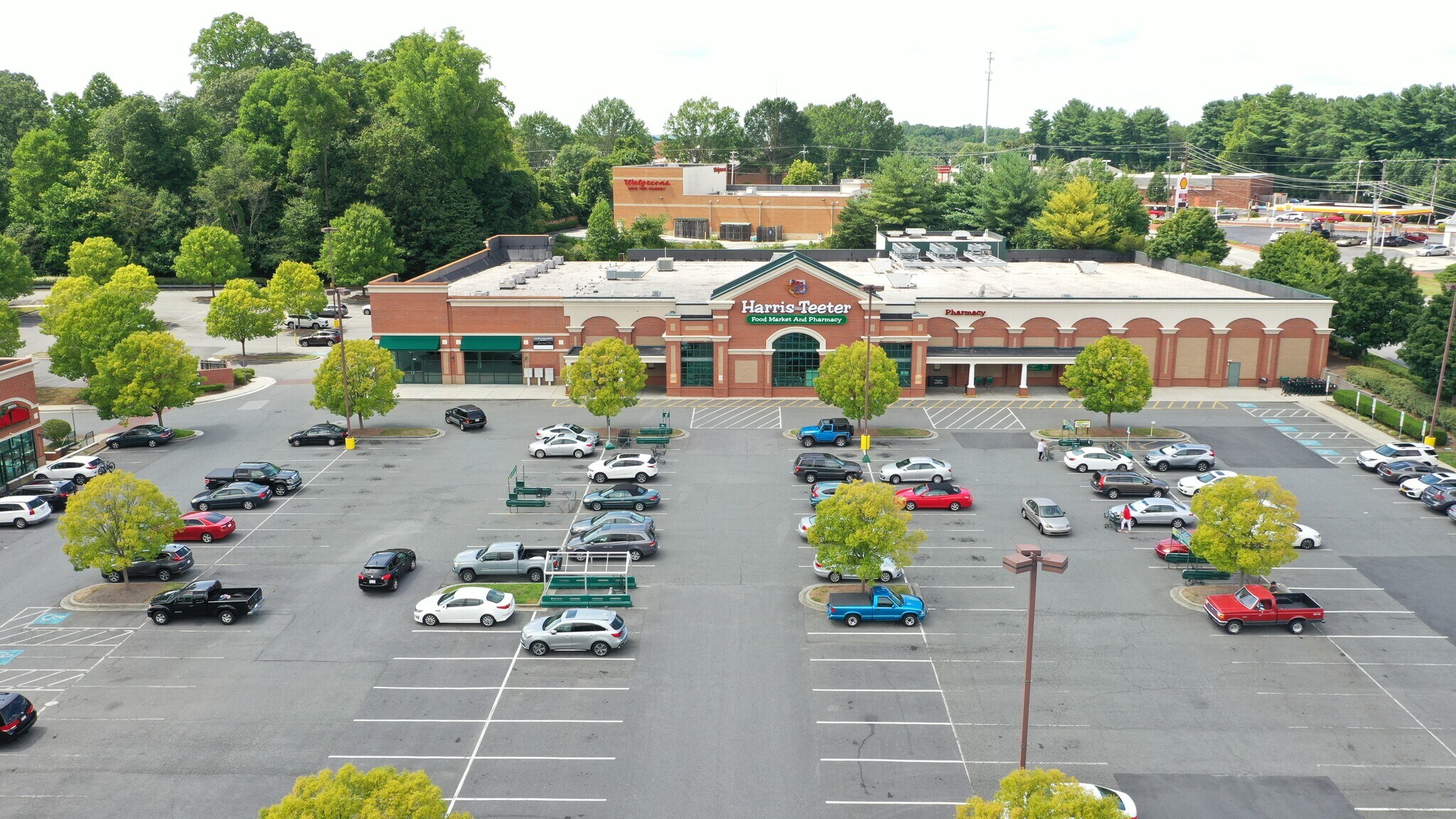 5049 Country Club Rd, Winston-Salem, NC à louer Photo du bâtiment- Image 1 de 7