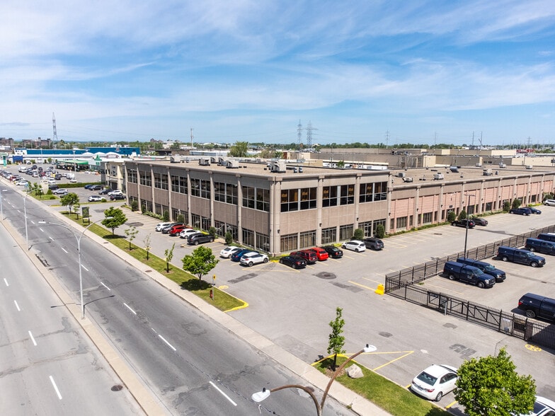 9175-9225 Boul Langelier, Montréal, QC for lease - Building Photo - Image 2 of 5