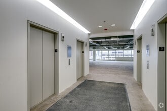 330 E Kilbourn Ave, Milwaukee, WI for lease Interior Photo- Image 1 of 6