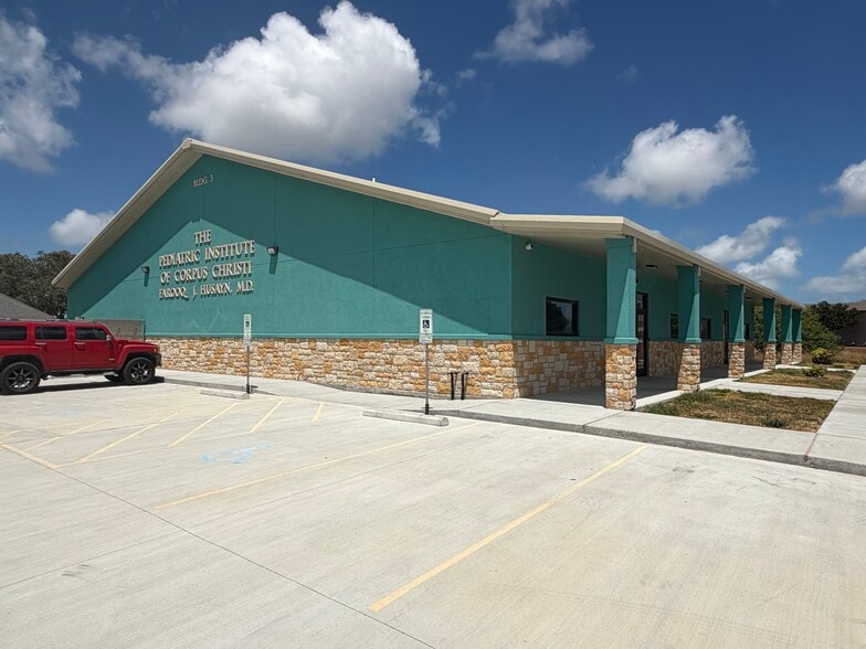 6214 Saratoga Blvd, Corpus Christi, TX for sale - Building Photo - Image 2 of 15