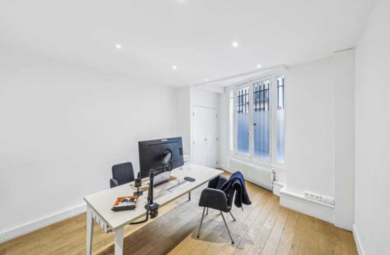 Office in Paris for sale Interior Photo- Image 1 of 1