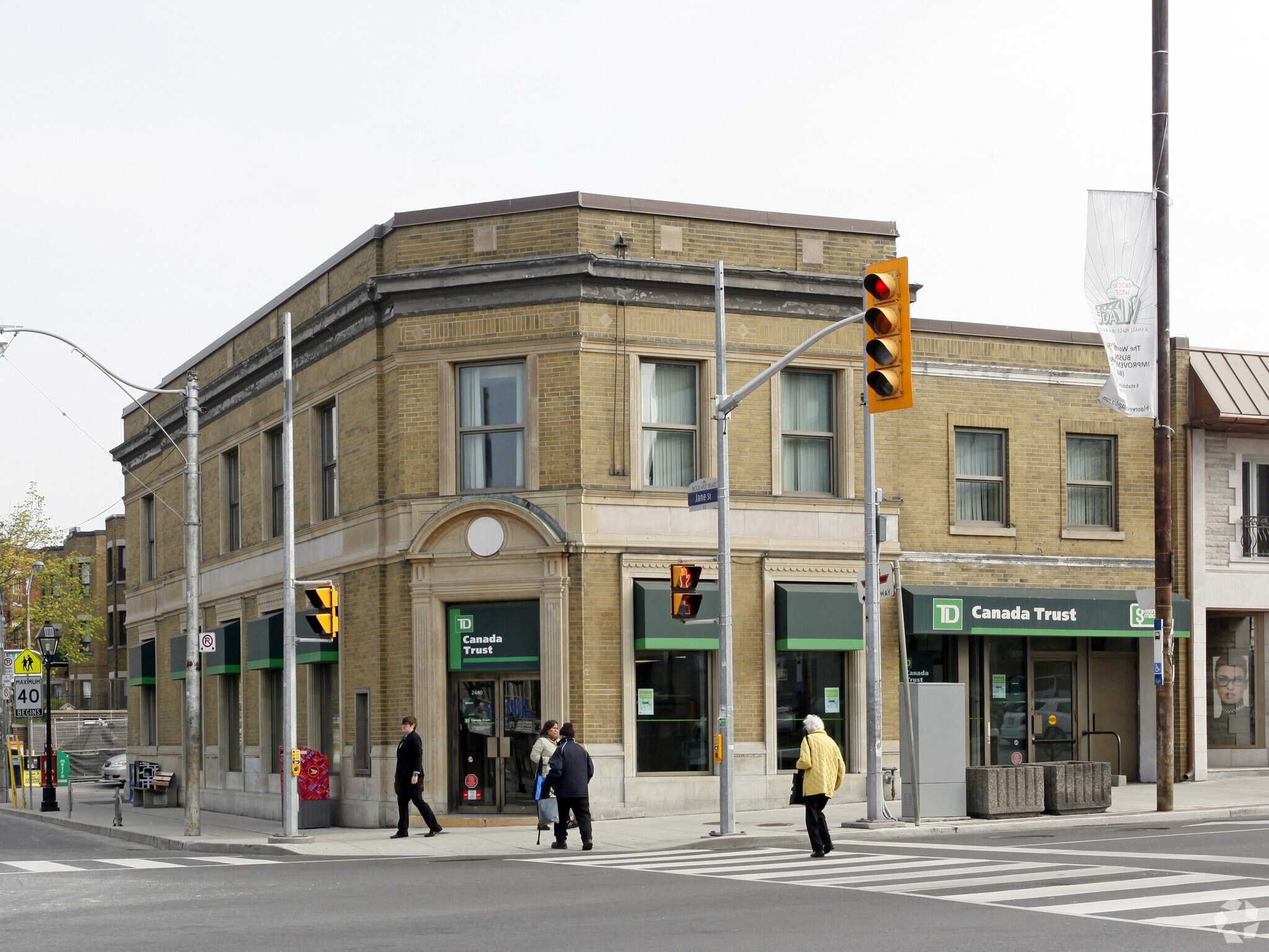 2440 Bloor St W, Toronto, ON for sale Primary Photo- Image 1 of 1