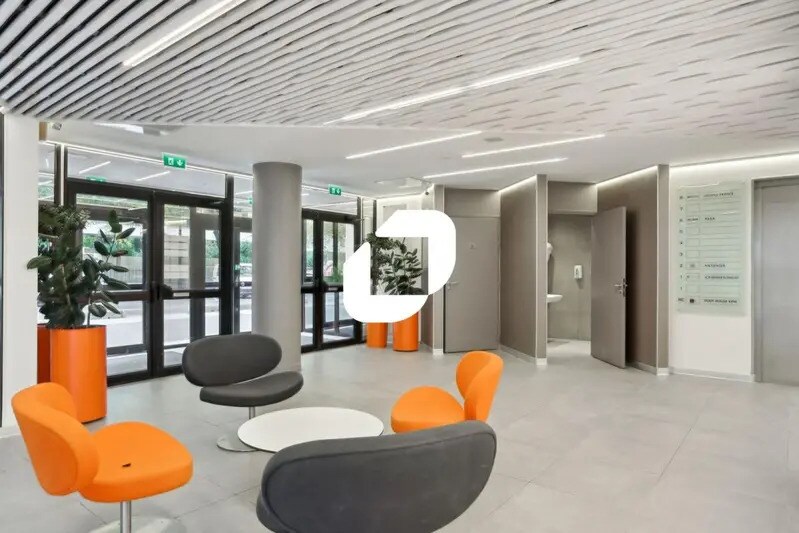 Office in Boulogne-Billancourt for lease - Lobby - Image 2 of 15