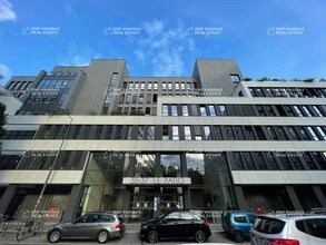 Office in Villeurbanne for lease Building Photo- Image 1 of 11