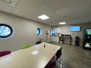 Flex in Ivry-sur-Seine for lease Interior Photo- Image 2 of 2