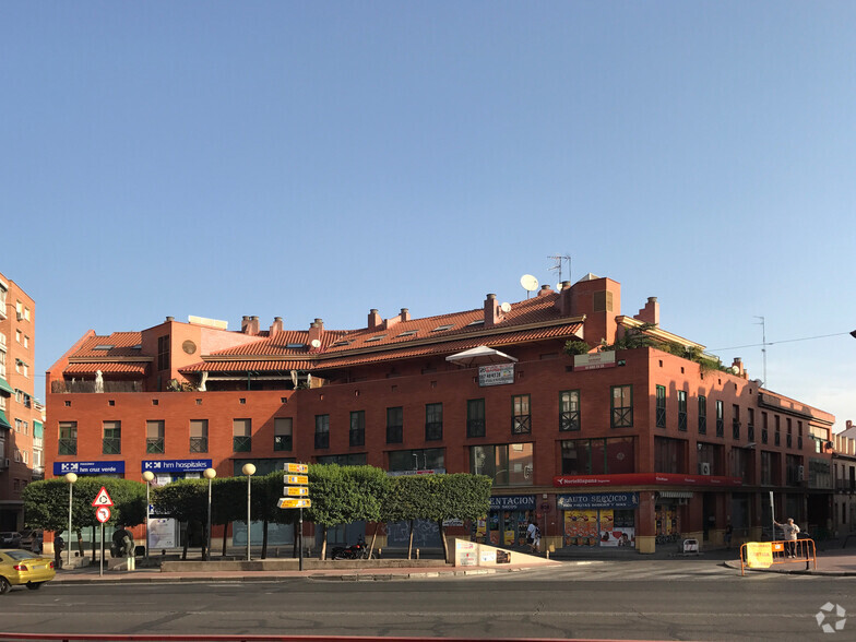 Calle Vía Complutense, 3, Alcalá De Henares, Madrid for sale - Building Photo - Image 2 of 2