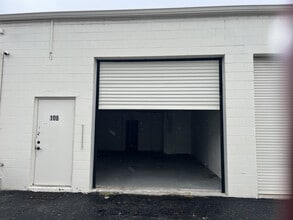 174 Semoran Commerce Pl, Apopka, FL for lease Interior Photo- Image 2 of 6