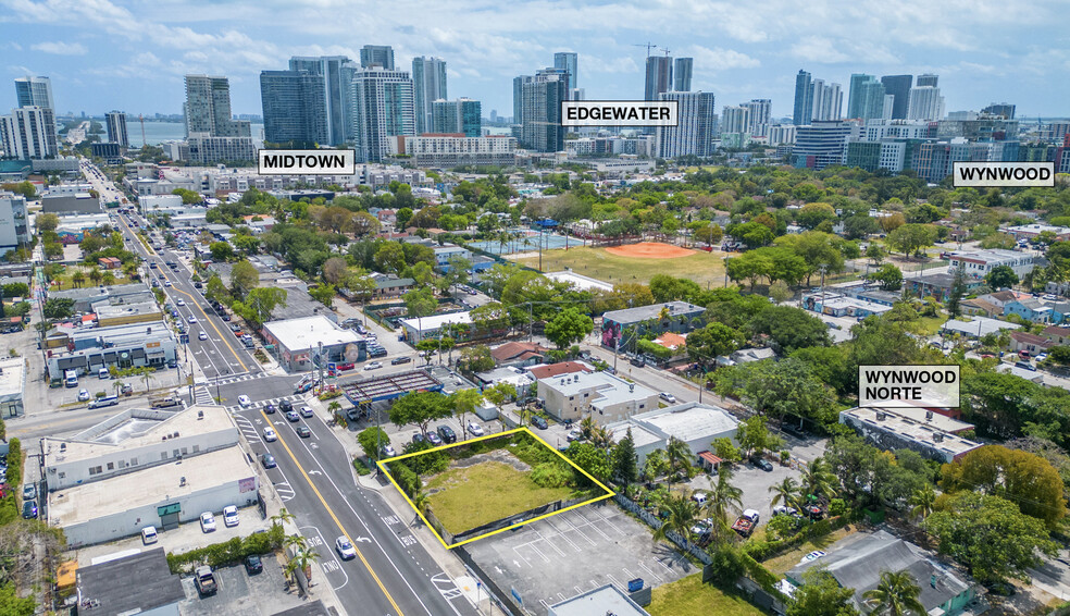 228-234 NW 36th St, Miami, FL à vendre - Photo du bâtiment - Image 3 de 6